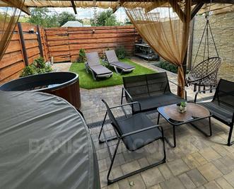 Банька на дровах (Амур-Нижнеднепровский) відгуки, лазня/сауна Днепр Амур-Нижнеднепровский район ул. Гагринская, 50, фото, адреса з картою проїзду.