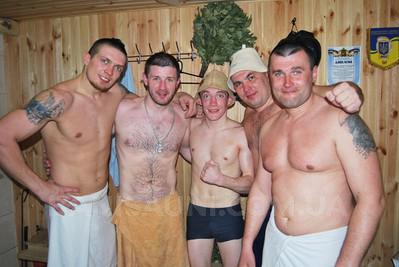 Спортивно-оздоровительный комплекс «Боксер» - бани на воде відгуки, лазня/сауна Киев Днепровский район Гидропарк, 800 метров от Венецианского моста, фото, адреса з картою проїзду.